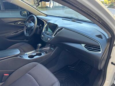 2020 Chevrolet Malibu LT   - Photo 15 - Valencia, CA 91355