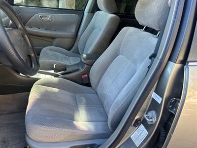 2000 Toyota Camry CE  Low miles!!!! Great service records!!! - Photo 8 - Valencia, CA 91355