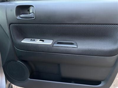 2005 Scion xB  Super nice don’t miss this one! - Photo 16 - Valencia, CA 91355