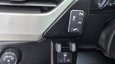 2017 GMC Yukon SLT   - Photo 22 - Costa Mesa, CA 92627