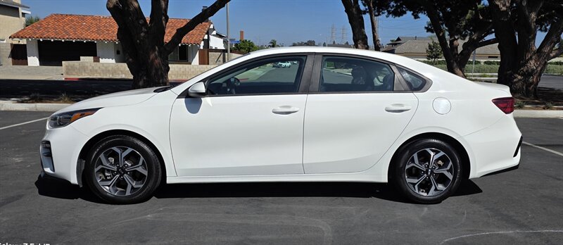 2020 Kia Forte LXS   - Photo 1 - Costa Mesa, CA 92627