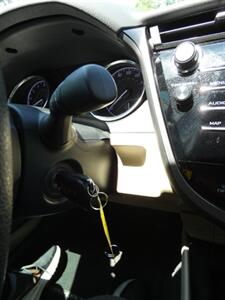 2020 Toyota Camry LE   - Photo 28 - Naples, FL 34104