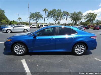 2020 Toyota Camry LE   - Photo 10 - Naples, FL 34104