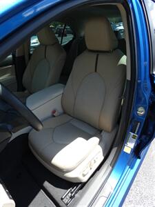 2020 Toyota Camry LE   - Photo 40 - Naples, FL 34104