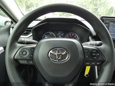 2021 Toyota RAV4 LE   - Photo 24 - Naples, FL 34104