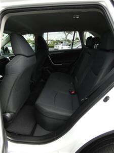 2021 Toyota RAV4 LE   - Photo 41 - Naples, FL 34104