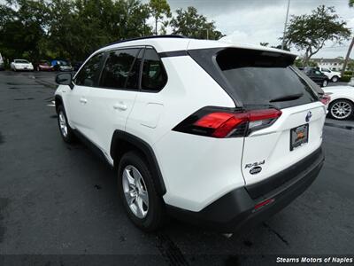 2021 Toyota RAV4 LE   - Photo 9 - Naples, FL 34104