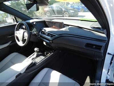 2022 Lexus UX 200 Luxury   - Photo 46 - Naples, FL 34104
