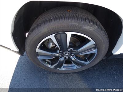 2022 Lexus UX 200 Luxury   - Photo 16 - Naples, FL 34104