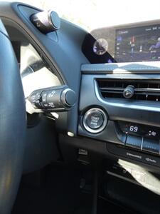 2022 Lexus UX 200 Luxury   - Photo 26 - Naples, FL 34104