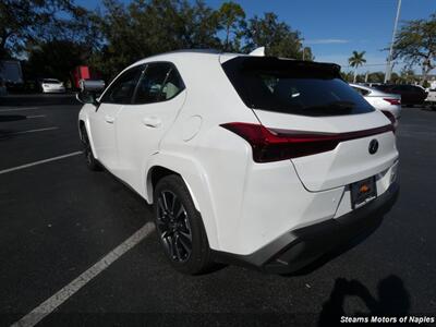 2022 Lexus UX 200 Luxury   - Photo 9 - Naples, FL 34104