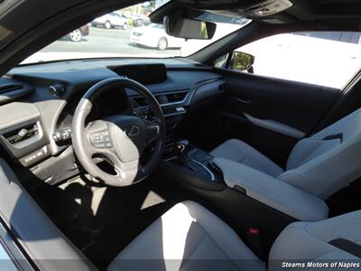 2022 Lexus UX 200 Luxury - Photo 6 - Naples, FL 34104