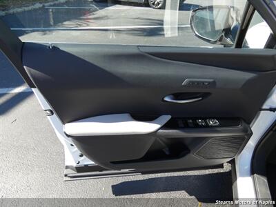 2022 Lexus UX 200 Luxury   - Photo 41 - Naples, FL 34104
