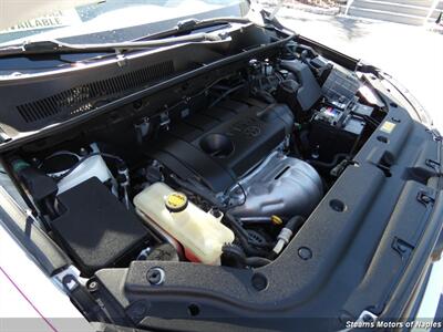 2012 Toyota RAV4   - Photo 7 - Naples, FL 34104