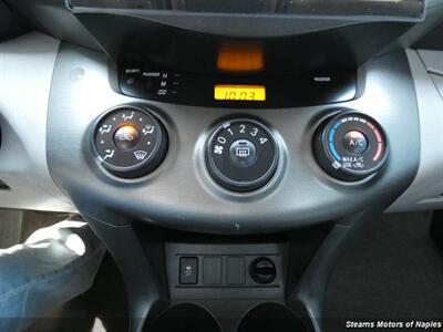 2012 Toyota RAV4   - Photo 29 - Naples, FL 34104