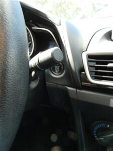 2015 Mazda MAZDA3 i Sport - Photo 23 - Naples, FL 34104