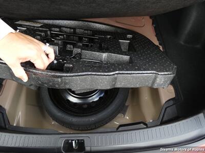 2021 Toyota Corolla LE   - Photo 15 - Naples, FL 34104