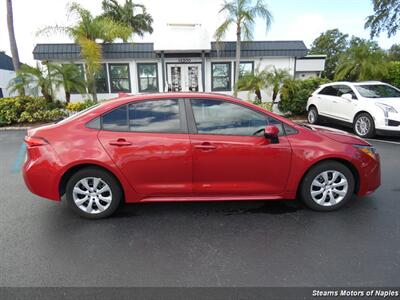 2021 Toyota Corolla LE   - Photo 2 - Naples, FL 34104