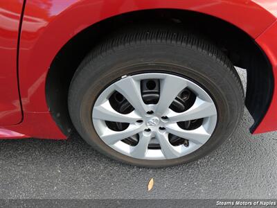 2021 Toyota Corolla LE   - Photo 19 - Naples, FL 34104