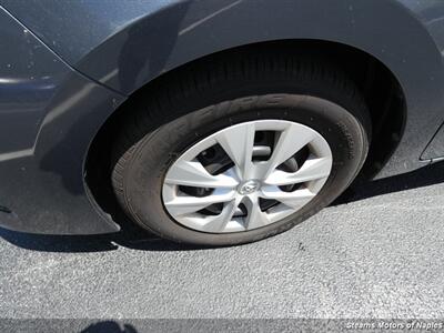 2018 Toyota Corolla L   - Photo 18 - Naples, FL 34104