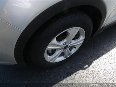 2015 Ford Escape SE - Photo 18 - Naples, FL 34104