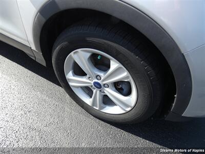 2015 Ford Escape SE - Photo 17 - Naples, FL 34104