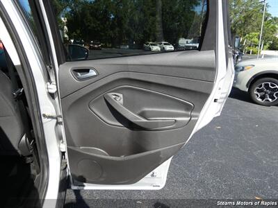 2015 Ford Escape SE - Photo 52 - Naples, FL 34104