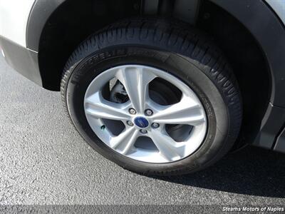2015 Ford Escape SE - Photo 16 - Naples, FL 34104