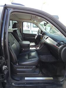 2007 Cadillac Escalade EXT   - Photo 49 - Naples, FL 34104