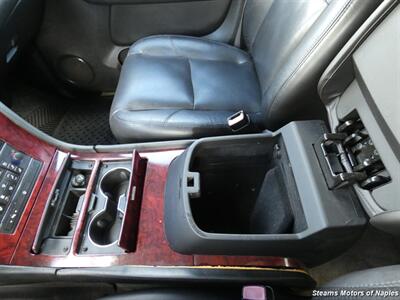 2007 Cadillac Escalade EXT   - Photo 33 - Naples, FL 34104