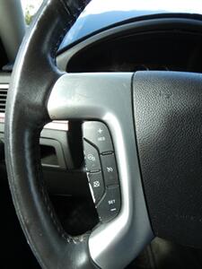 2007 Cadillac Escalade EXT   - Photo 24 - Naples, FL 34104