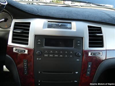 2007 Cadillac Escalade EXT   - Photo 28 - Naples, FL 34104