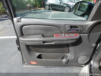 2007 Cadillac Escalade EXT   - Photo 40 - Naples, FL 34104