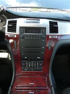 2007 Cadillac Escalade EXT   - Photo 30 - Naples, FL 34104