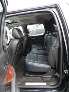 2007 Cadillac Escalade EXT - Photo 42 - Naples, FL 34104