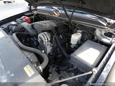 2007 Cadillac Escalade EXT   - Photo 8 - Naples, FL 34104