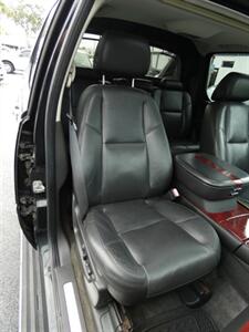 2007 Cadillac Escalade EXT - Photo 47 - Naples, FL 34104