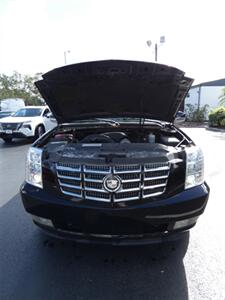 2007 Cadillac Escalade EXT   - Photo 6 - Naples, FL 34104