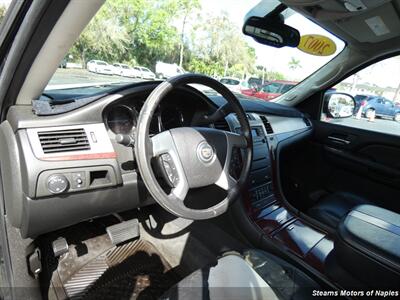 2007 Cadillac Escalade EXT   - Photo 37 - Naples, FL 34104