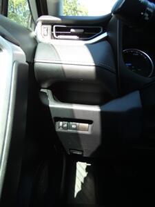 2019 Toyota RAV4 XLE Hybrid - Photo 20 - Naples, FL 34104