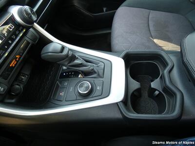 2019 Toyota RAV4 XLE Hybrid - Photo 30 - Naples, FL 34104