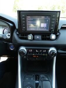 2019 Toyota RAV4 XLE Hybrid - Photo 29 - Naples, FL 34104