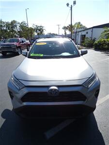 2019 Toyota RAV4 XLE Hybrid - Photo 5 - Naples, FL 34104