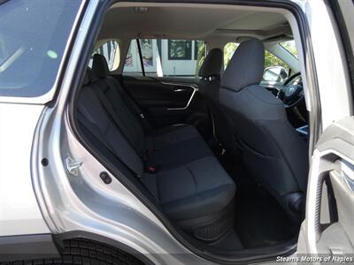 2019 Toyota RAV4 XLE Hybrid - Photo 51 - Naples, FL 34104