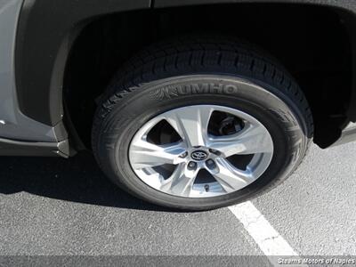 2019 Toyota RAV4 XLE Hybrid - Photo 17 - Naples, FL 34104