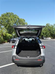 2019 Toyota RAV4 XLE Hybrid - Photo 11 - Naples, FL 34104