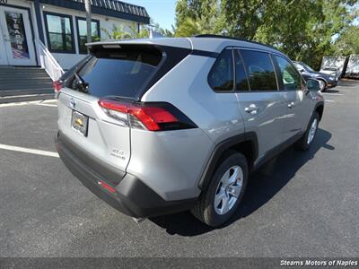 2019 Toyota RAV4 XLE Hybrid - Photo 8 - Naples, FL 34104