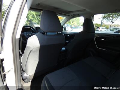 2019 Toyota RAV4 XLE Hybrid - Photo 42 - Naples, FL 34104