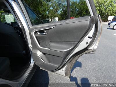 2019 Toyota RAV4 XLE Hybrid - Photo 53 - Naples, FL 34104