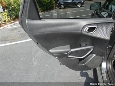 2020 Kia Soul LX   - Photo 43 - Naples, FL 34104